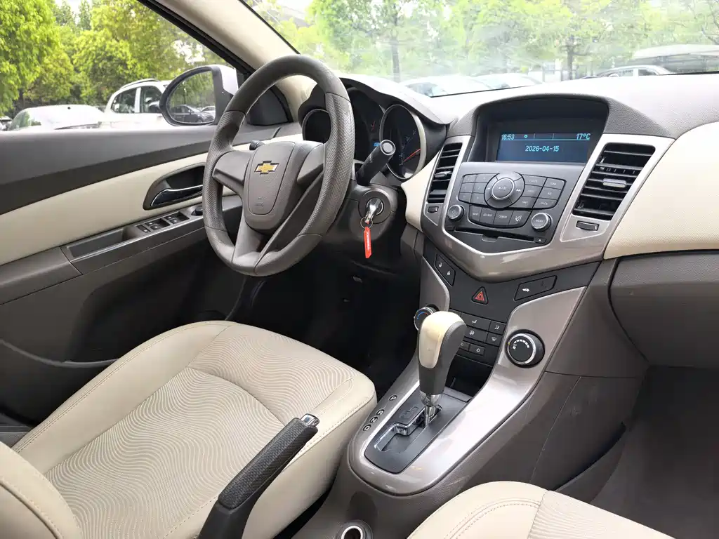 Chevrolet Cruze 2016 — фото 18