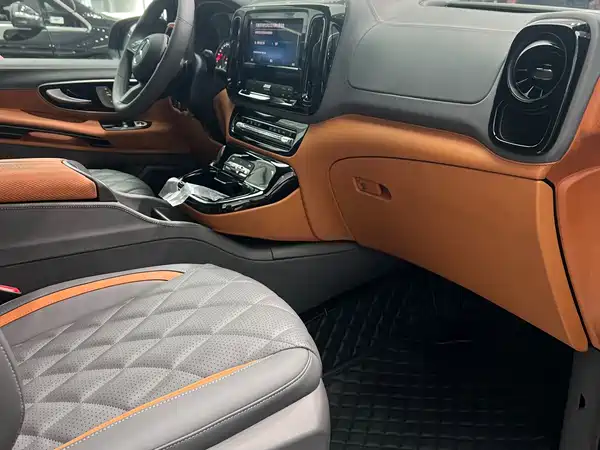 Mercedes-Benz Vito 2024