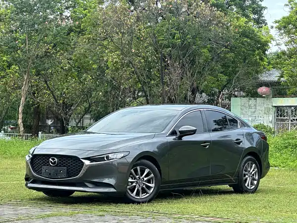 Mazda 3 Axela 2020