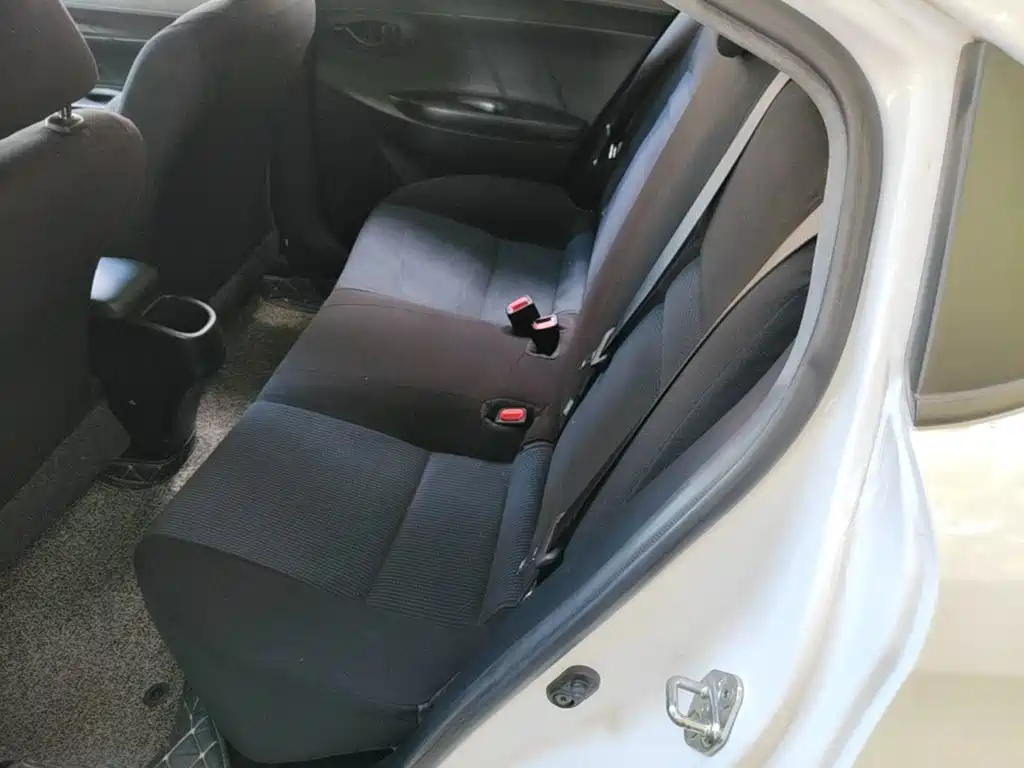 Toyota Yaris L 2020 — фото 17