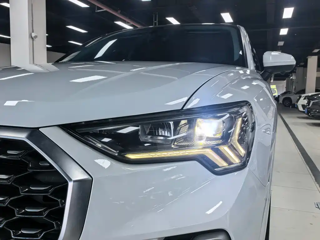 Audi Q3 Sportback 2023 — фото 4