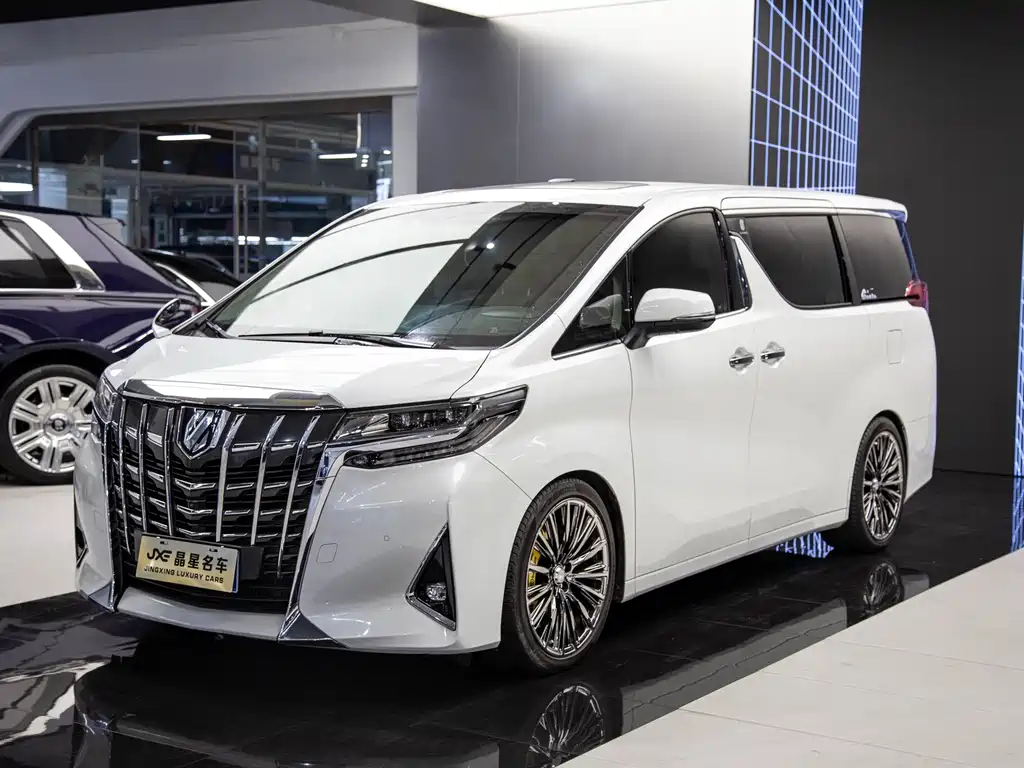 Toyota Alphard 2018 — фото 1