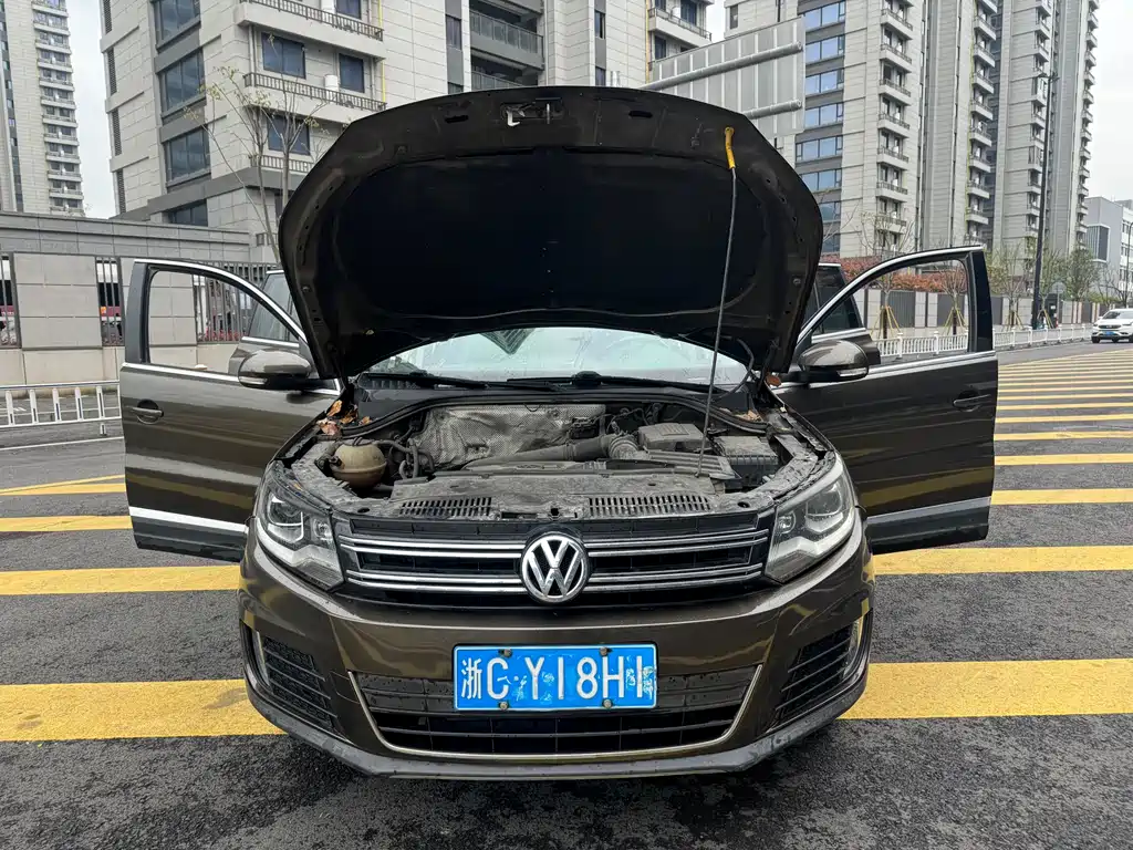 Volkswagen Tiguan 2016 — фото 16