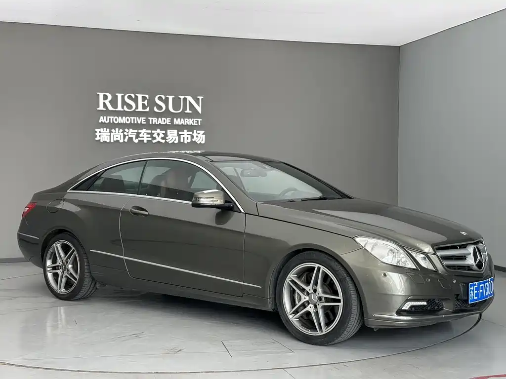 Mercedes-Benz E-Class 2011