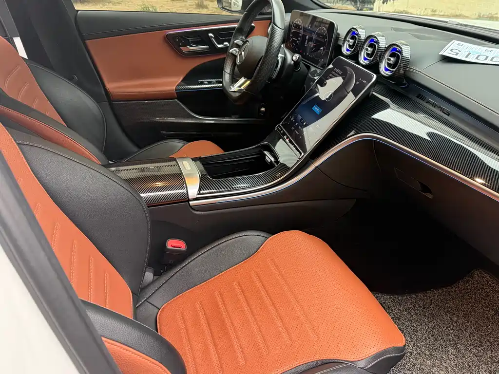 Mercedes-Benz C-Class 2025 — фото 11