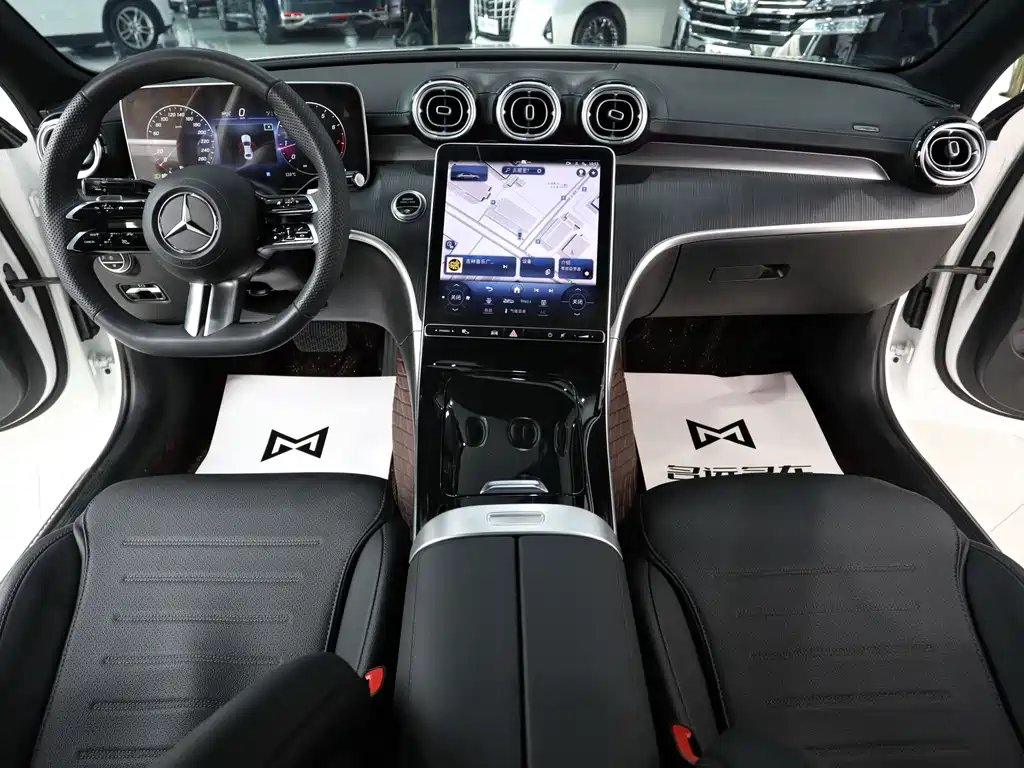Mercedes-Benz C-Class 2023 — фото 8