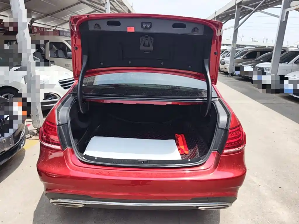 Mercedes-Benz E-Class 2015 — фото 19