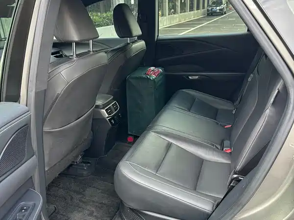 Lexus RX 2023