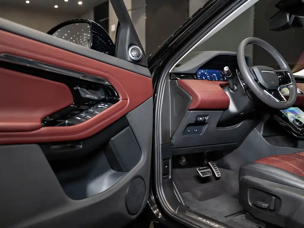 Land Rover Evoque 2022 — фото 9