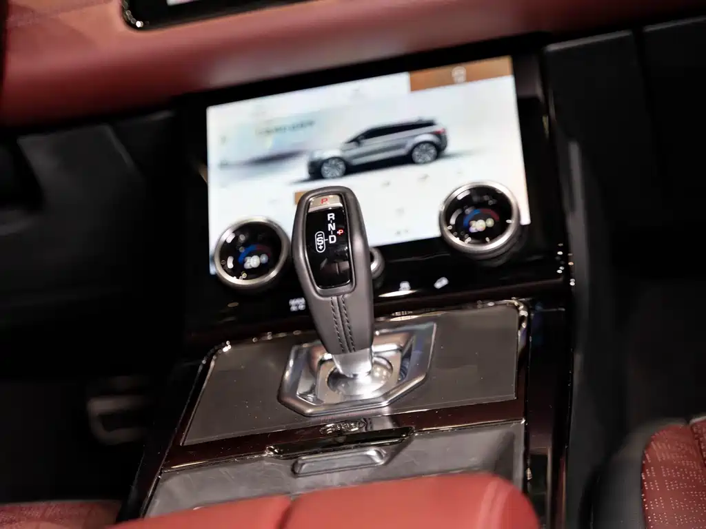 Land Rover Evoque 2022 — фото 16