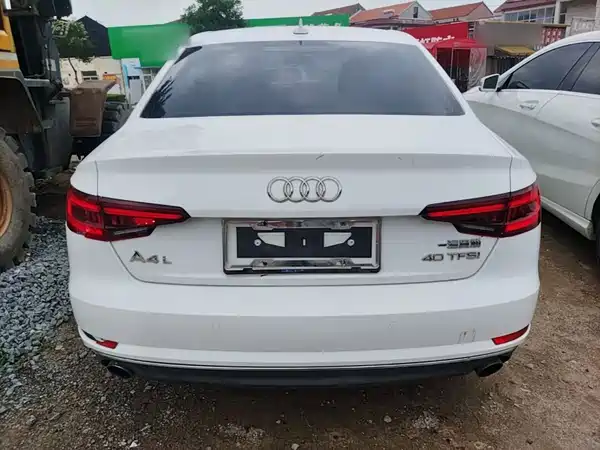 Audi A4L 2018