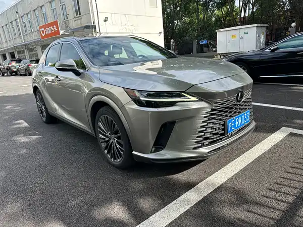 Lexus RX 2023