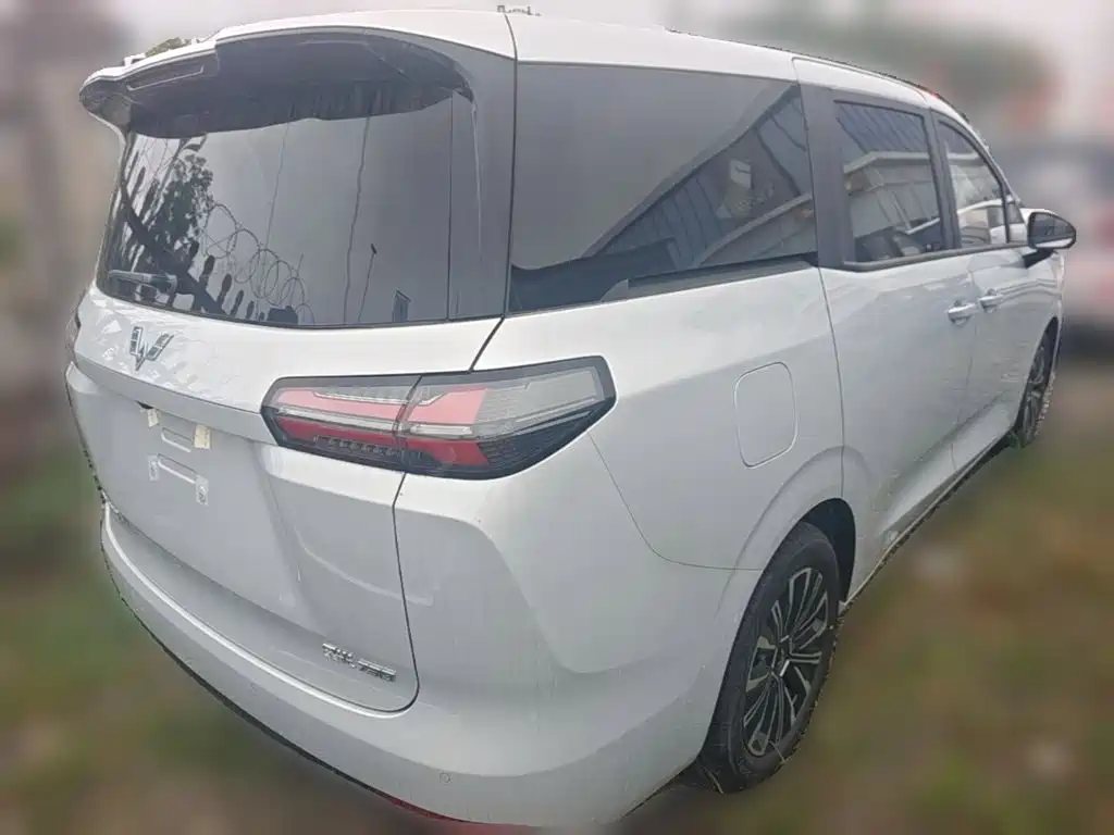 Wuling Starlight 730 EV 2025 — фото 12