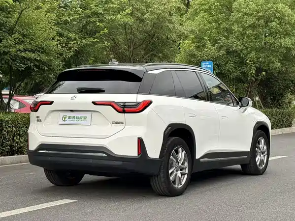 NIO ES6 2020