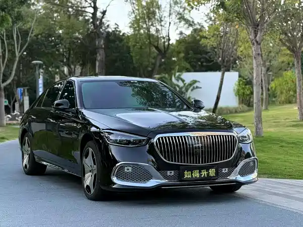 Mercedes-Benz S-Class 2012