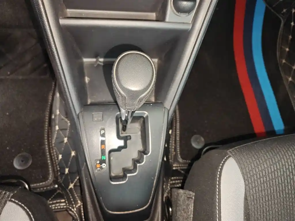 Toyota Yaris L 2020 — фото 14