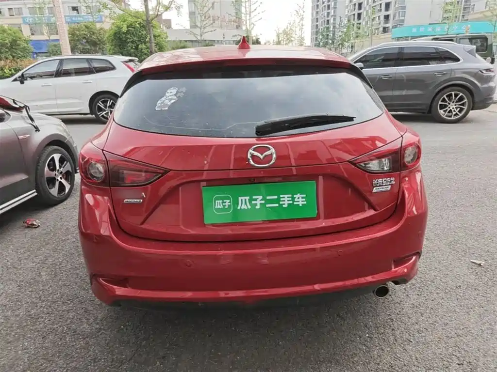 Mazda 3 Axela 2017 — фото 6