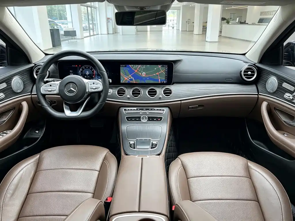 Mercedes-Benz E-Class 2020 — фото 12