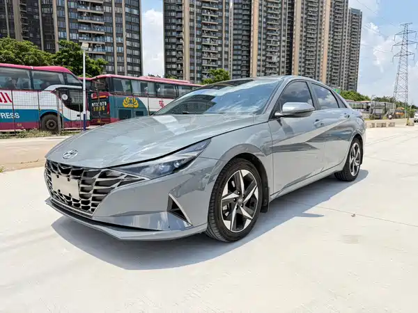Hyundai Elantra 2023
