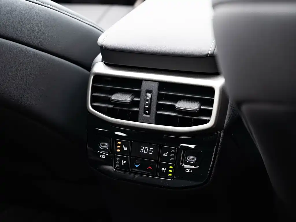 Lexus RX 2023 — фото 18