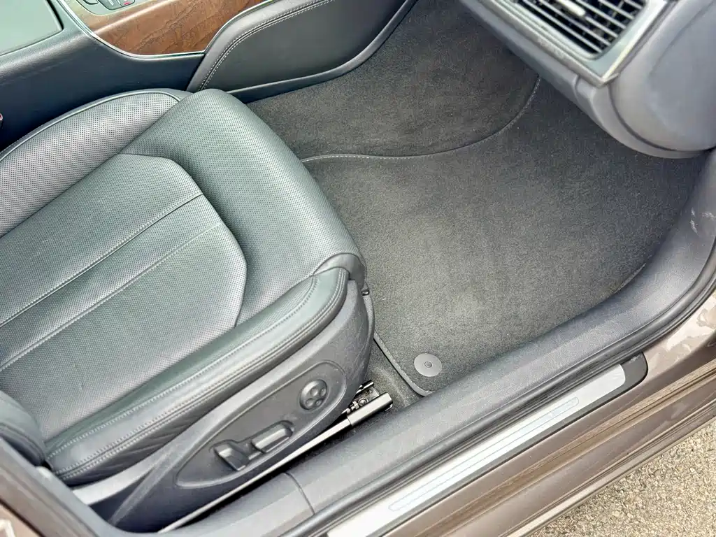 Audi A6L 2012 — фото 52