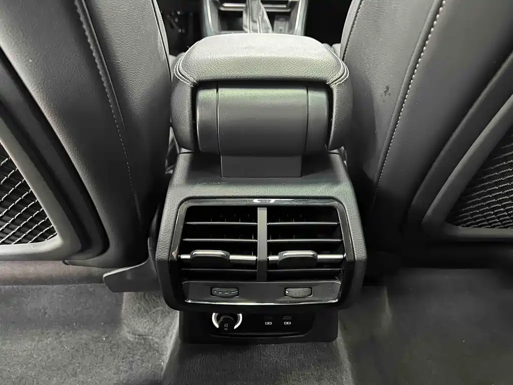 Audi Q3 2022 — фото 17