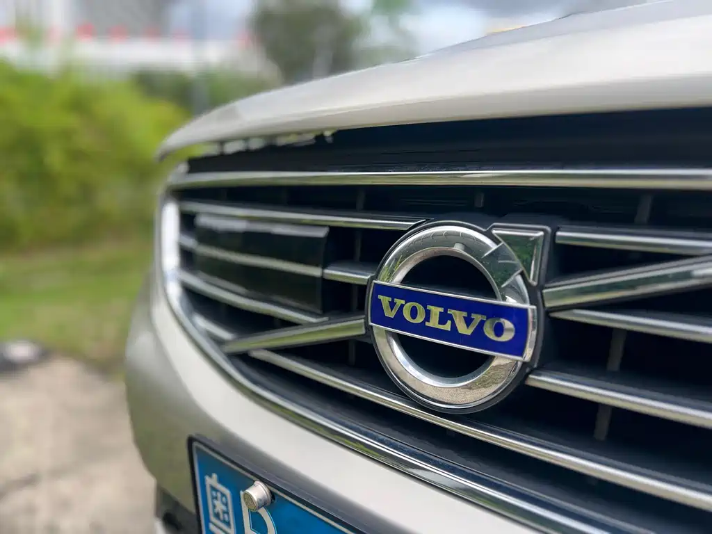 Volvo XC60 2016 — фото 17
