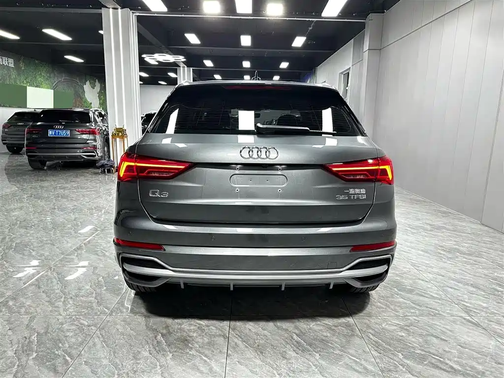 Audi Q3 2022 — фото 5