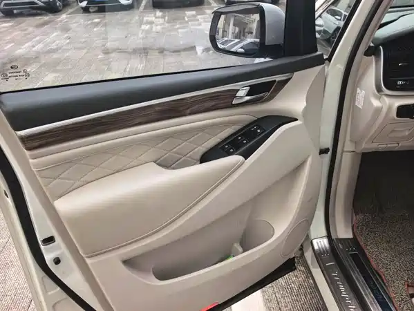 GAC Trumpchi M8 2018