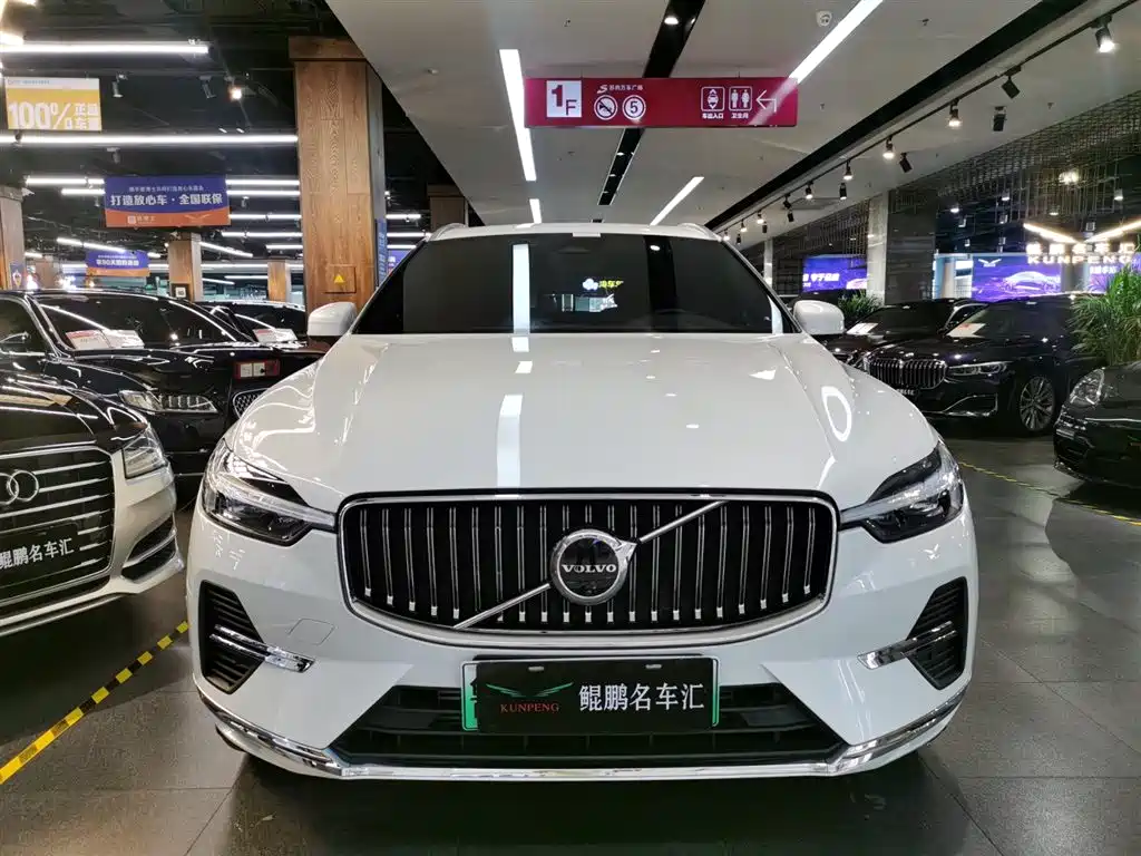 Volvo XC60 PHEV 2024 — фото 2
