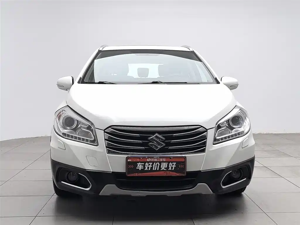 Suzuki S-Cross 2015