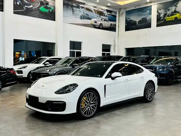 Porsche Panamera 2022