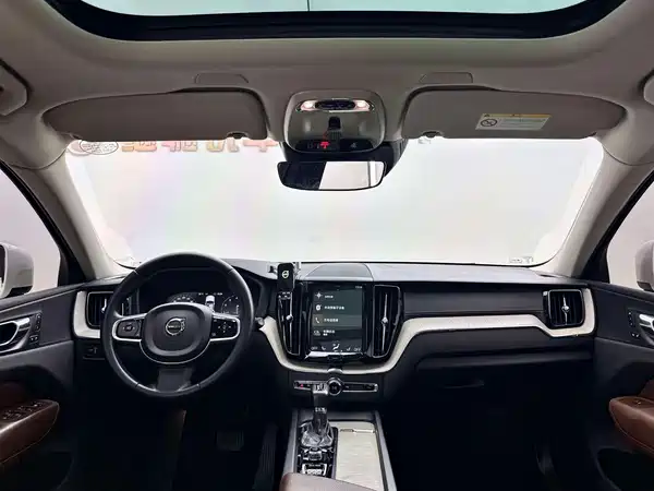 Volvo XC60 2024