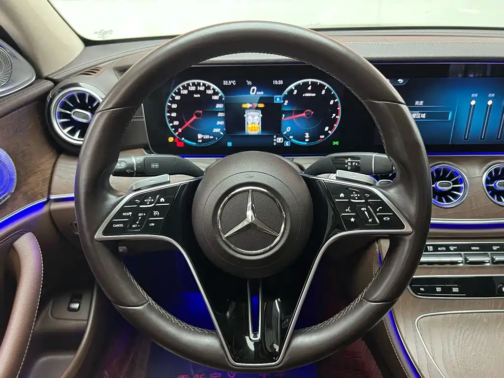 Mercedes-Benz E-Class 2021 — фото 14