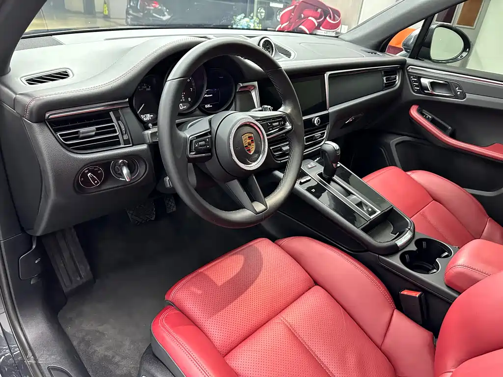 Porsche Macan 2022 — фото 12