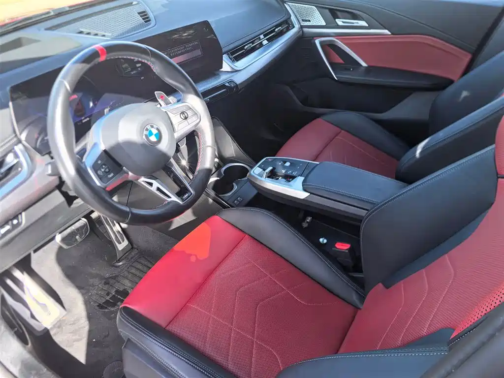 BMW X1 M35Li 2024 — фото 8