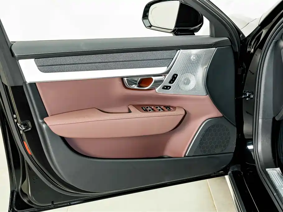 Volvo S90 2025 — фото 17