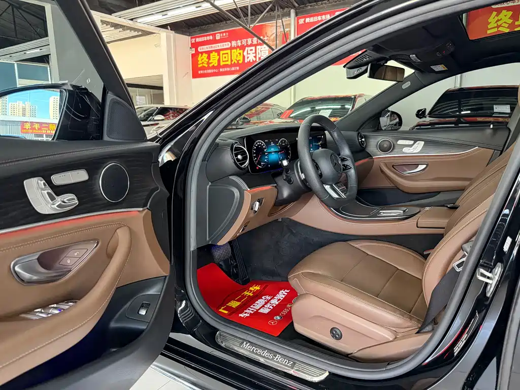 Mercedes-Benz E-Class 2023 — фото 7