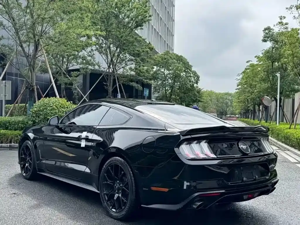 Ford Mustang 2018 — фото 9