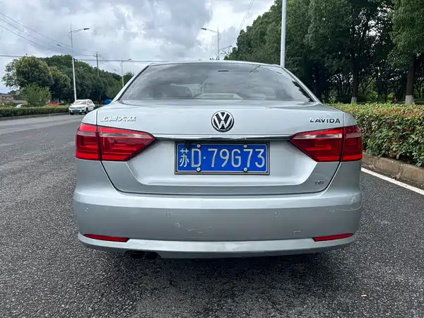 Volkswagen Lavida 2013
