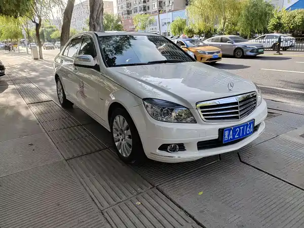 Mercedes-Benz C-Class 2010