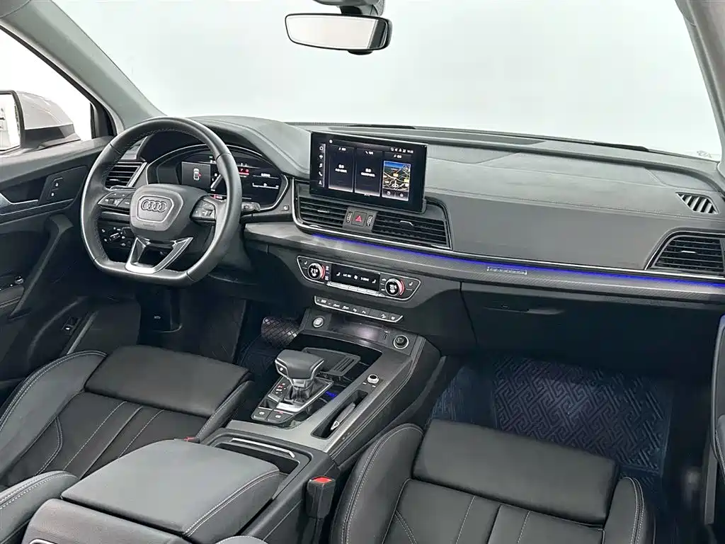 Audi Q5L 2022 — фото 12