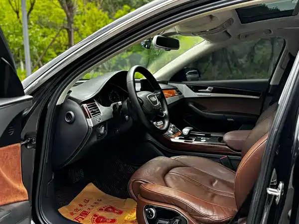 Audi A8 2013