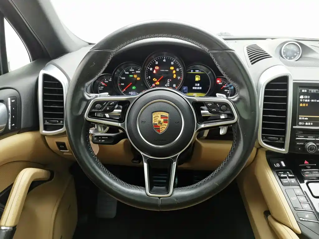 Porsche Cayenne 2015 — фото 11
