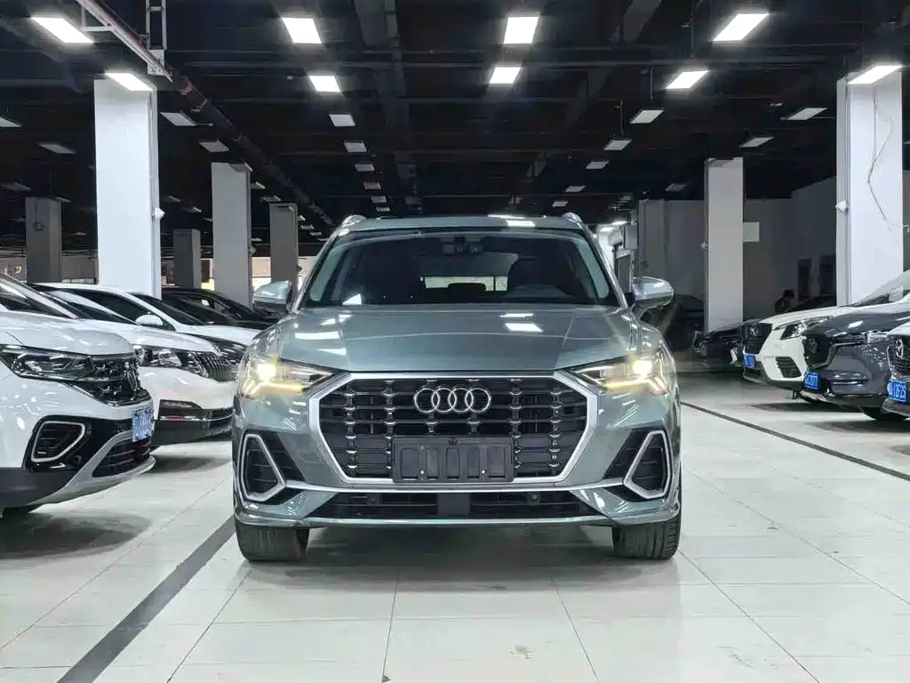Audi Q3 2022 — фото 2