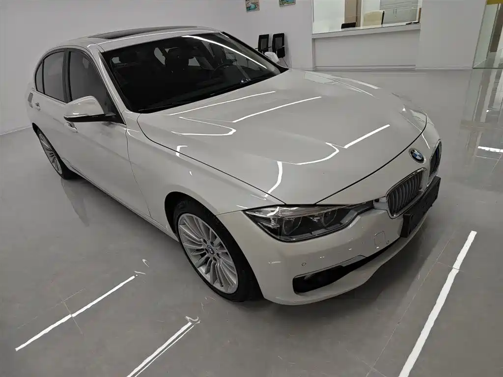 BMW 3 Series 2018 — фото 4