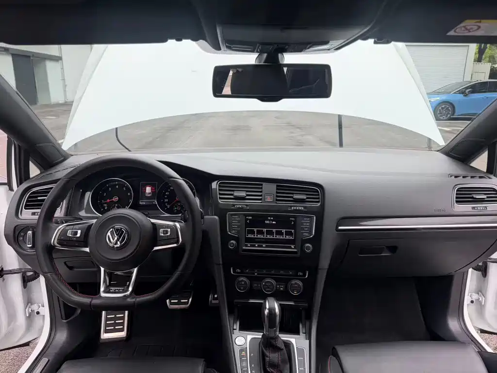 Volkswagen Golf GTI 2016 — фото 13