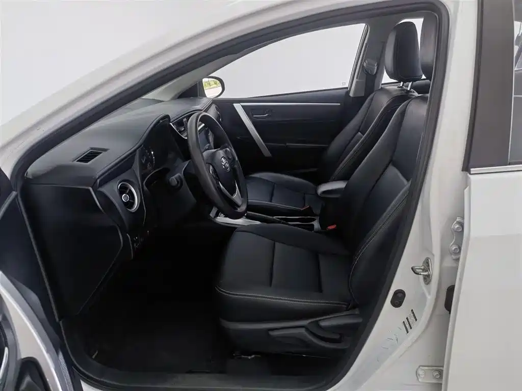 Toyota Corolla 2019 — фото 10