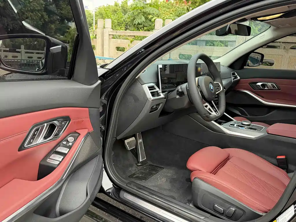 BMW i3 2025