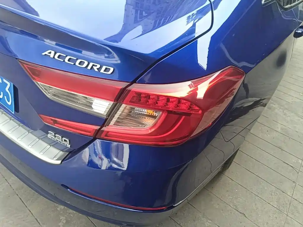 Honda Accord 2018 — фото 8